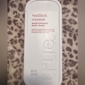 true Vanilla & Coconut Moisturizing Body Wash - White Bottle
